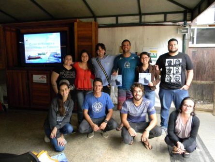 alunos curso cetaceo